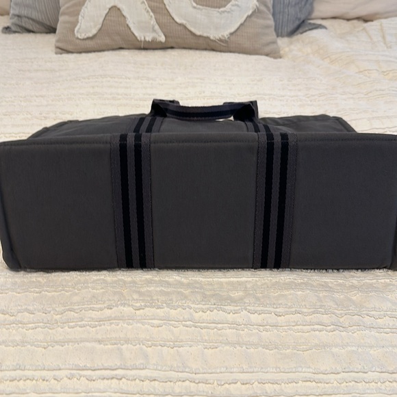 Hermès Tote - Picture 12 of 15